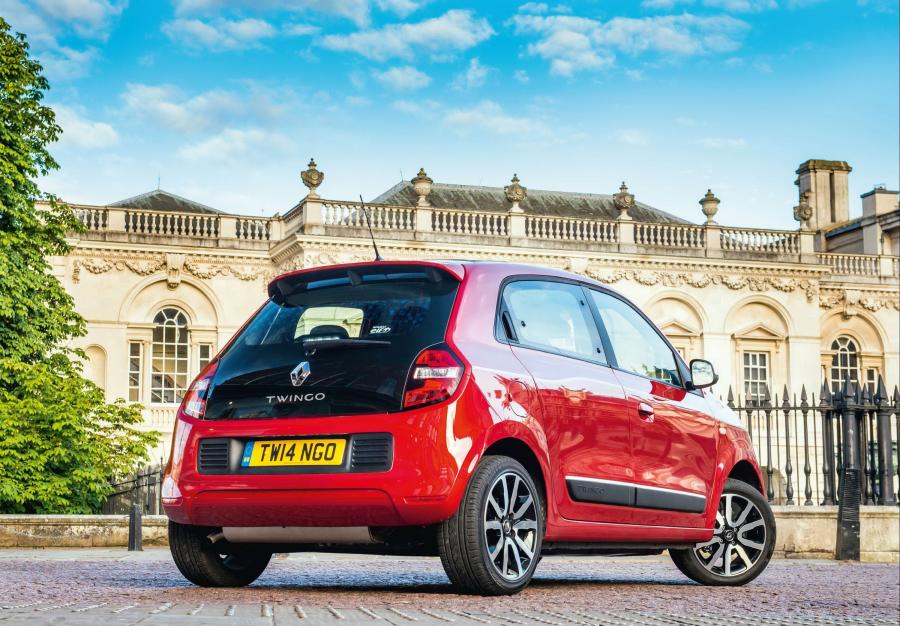  Renault Twingo Dynamique 2014 года  (UK) (фото 6 из 22)